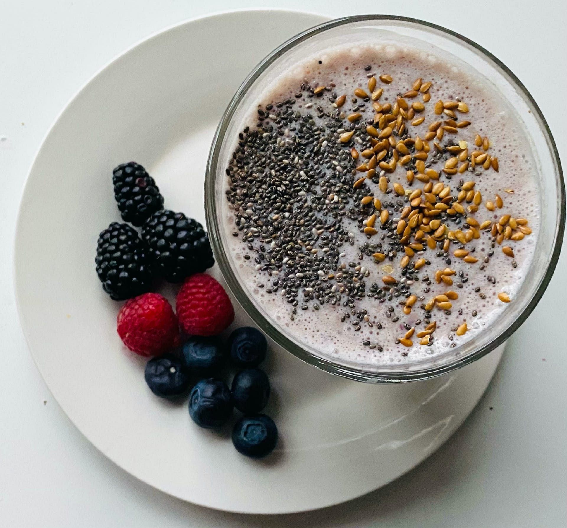 Flaxseeds (Image via Pexels/Zi’s Food&NatureArt)